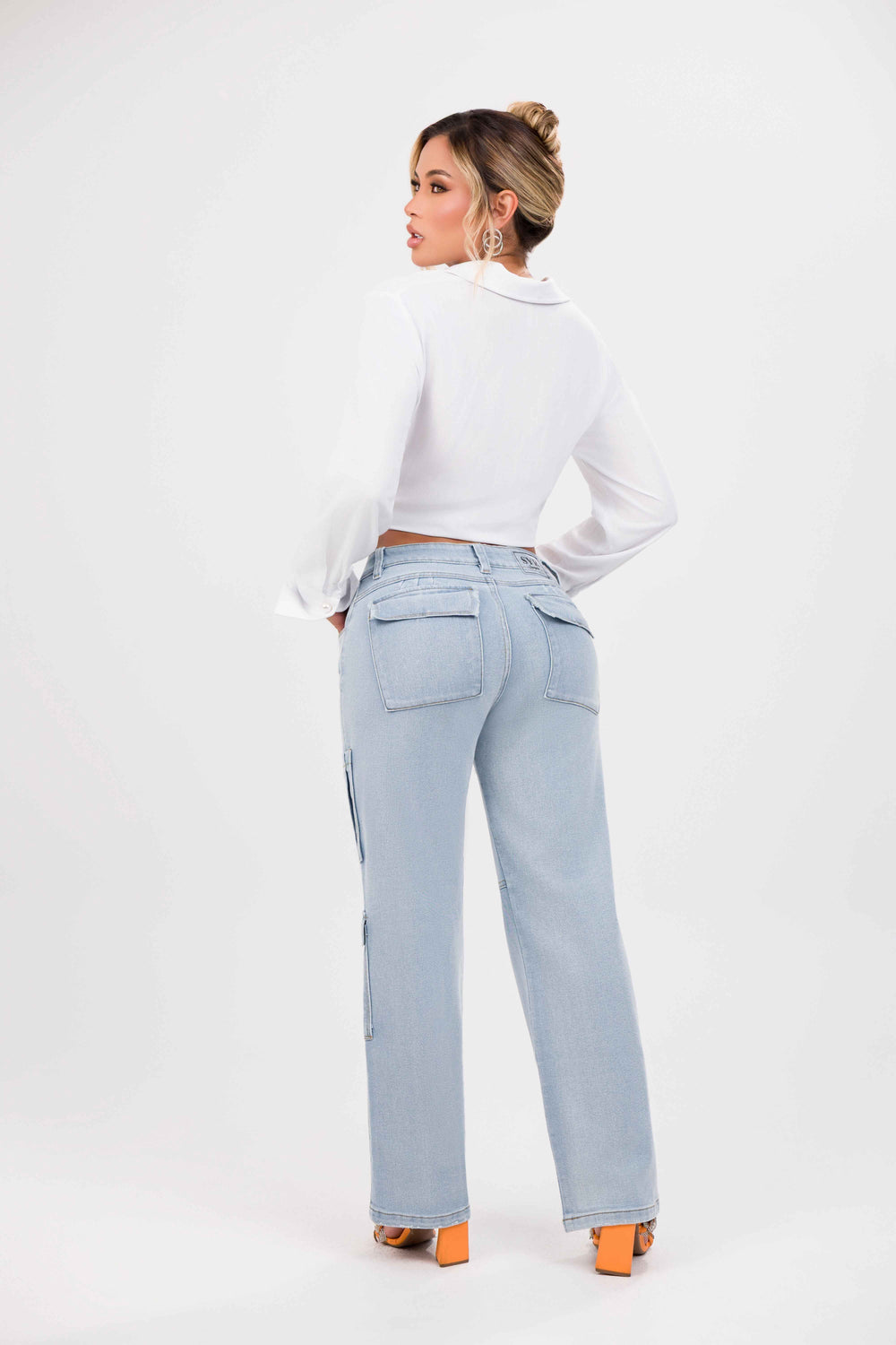 Jean straight cargo glaciar (revisar color)